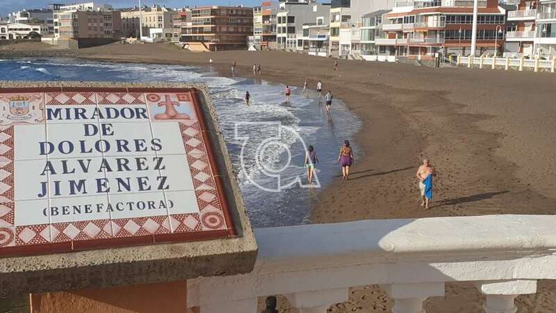 Playa de Salinetas, este pasado domingo de confinamiento (Foto TA)